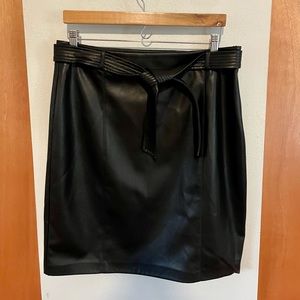 BRAND NEW Calvin Klein black pleather skirt, ribbed tie belt, women’s sz 10